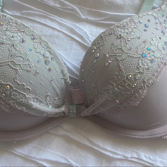 Victorias Secret Padded Demi bra - Picture 2 of 5
